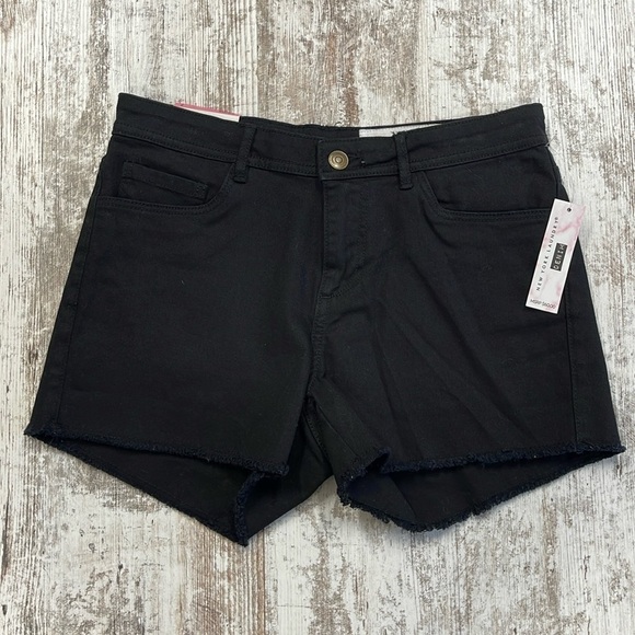 New York Laundry Denim NWT Black Cut Off Jean Shorts Size 7 - Picture 1 of 9
